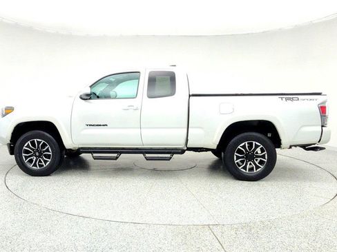 Used 2022 Toyota Tacoma TRD Sport w/ TRD Premium Sport Package image 8