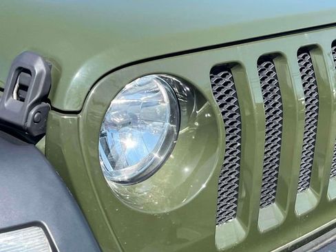 Used 2021 Jeep Wrangler Unlimited image 10