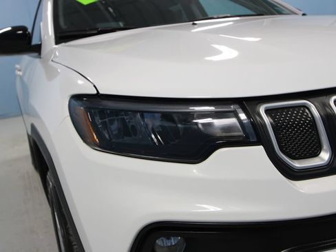 Used 2022 Jeep Compass Latitude FWD image 35