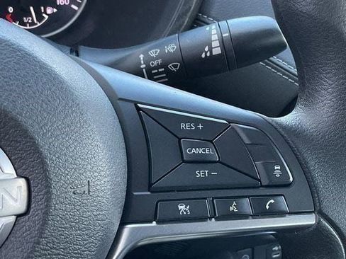 Used 2025 Nissan Sentra SV FWD image 18