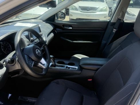 Used 2020 Nissan Altima 2.5 S AWD/4WD image 11