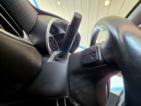 Used 2018 Chevrolet Malibu LT FWD image 16