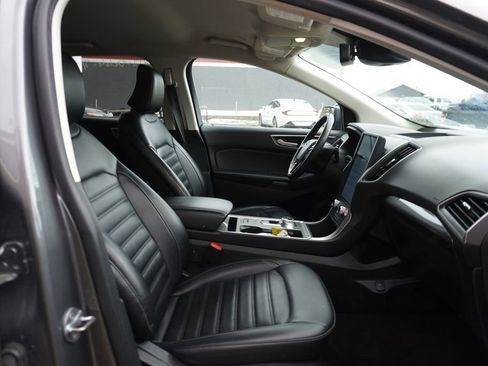 Used 2023 Ford Edge SEL image 8