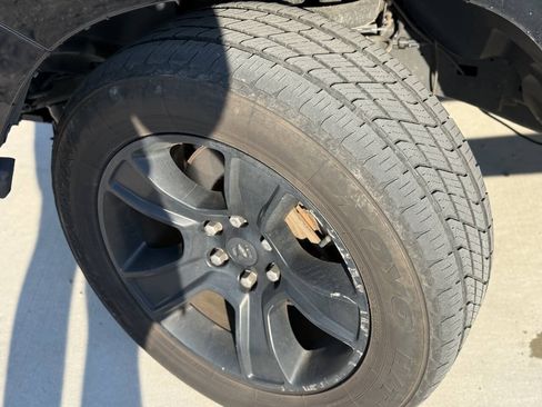 Used 2020 RAM 1500 Big Horn AWD/4WD image 11
