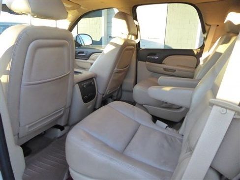 Used 2011 GMC Yukon Denali image 16