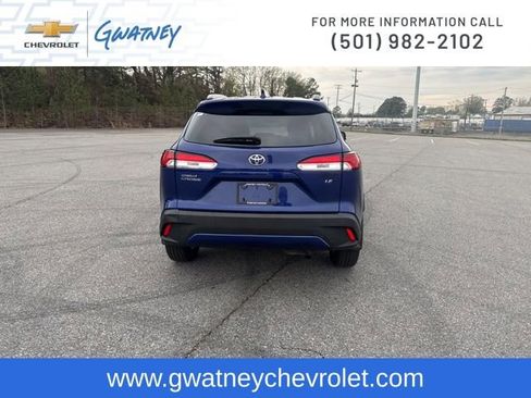 Used 2023 Toyota Corolla Cross LE image 6