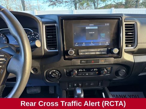 Used 2024 Nissan Frontier SV w/ SV Convenience Package image 37