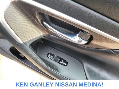 Used 2013 Nissan Altima 2.5 SL w/ 2.5 Moonroof Pkg FWD image 51