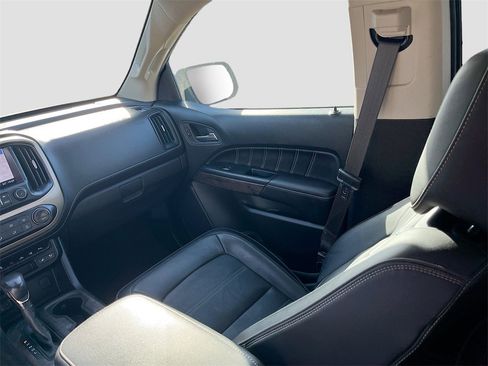 Used 2022 GMC Canyon Denali image 23