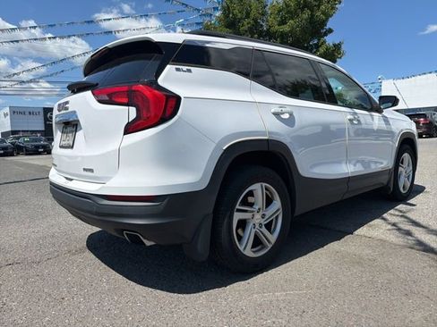 Used 2019 GMC Terrain SLE w/ Driver Convenience Package AWD/4WD image 4