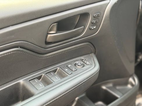 Used 2025 Honda Odyssey Sport-L image 24