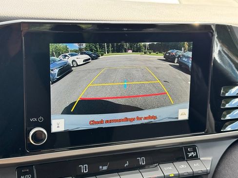 Used 2025 Toyota Camry LE FWD image 13