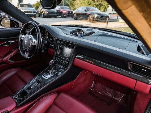 Used 2015 Porsche 911 Turbo S image 10
