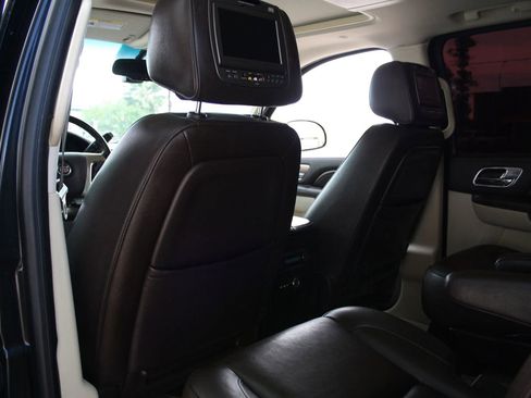 Used 2010 Cadillac Escalade ESV Platinum AWD/4WD image 14