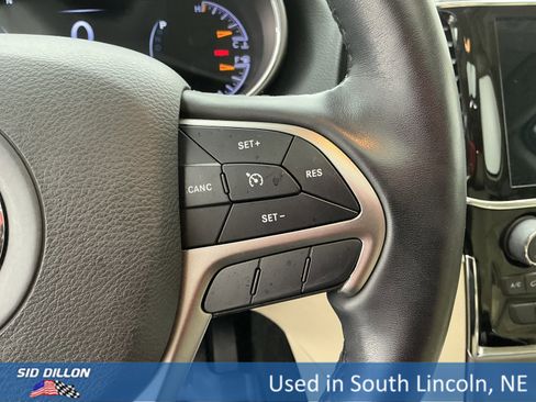 Used 2021 Jeep Grand Cherokee Limited image 37