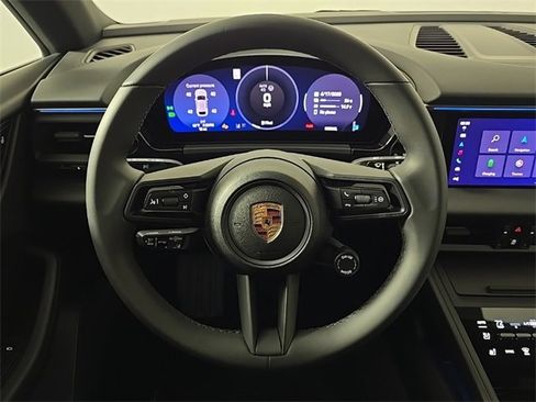 Certified 2025 Porsche Macan Electric image 29