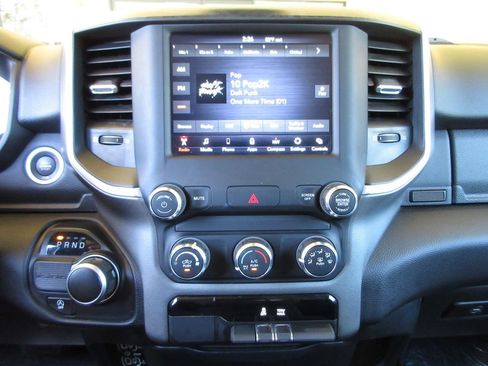 Used 2020 RAM 1500 Big Horn RWD image 19