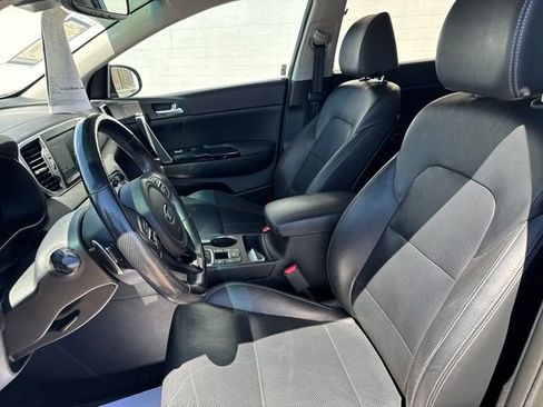 Used 2018 Kia Sportage SX FWD image 9