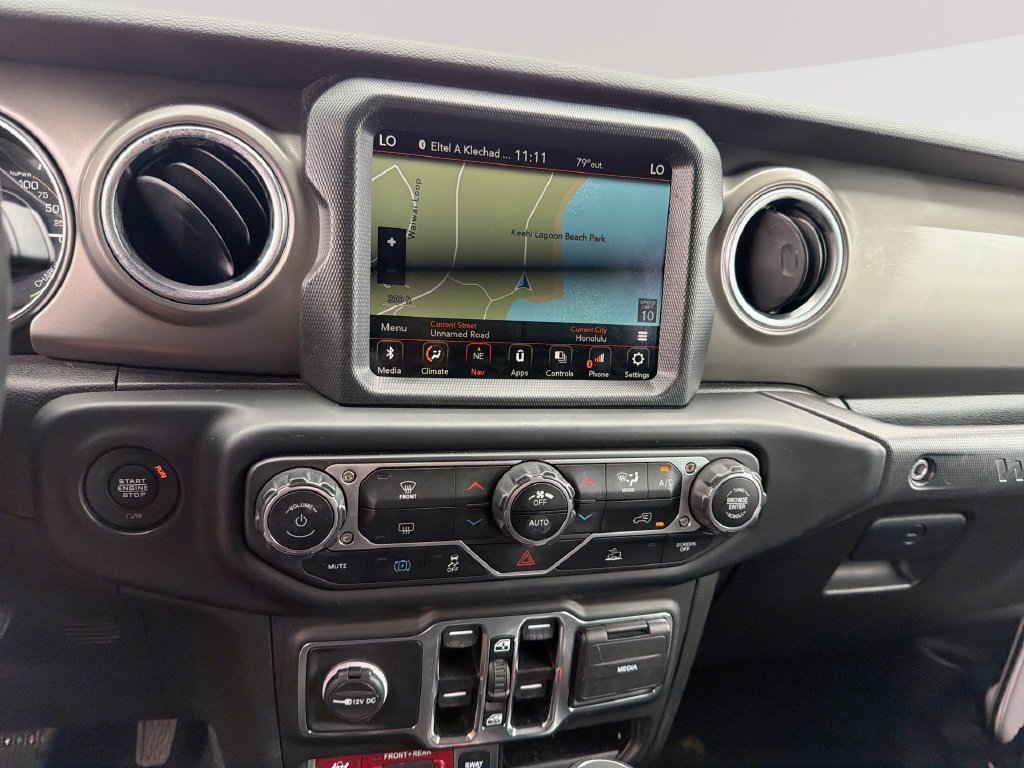 Used 2022 Jeep Wrangler Unlimited Rubicon 4xe AWD/4WD image 17