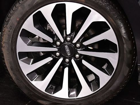 Used 2024 Lincoln Navigator Reserve AWD/4WD image 9