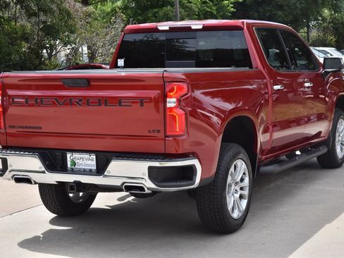 Used 2025 Chevrolet Silverado 1500 LTZ AWD/4WD image 8