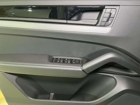 New 2026 Porsche Cayenne AWD/4WD image 32