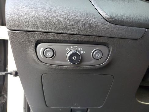 Used 2023 Buick Encore GX Select image 28