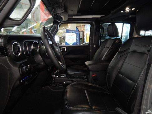 Used 2023 Jeep Wrangler Unlimited Sahara w/ Cold Weather Group image 19