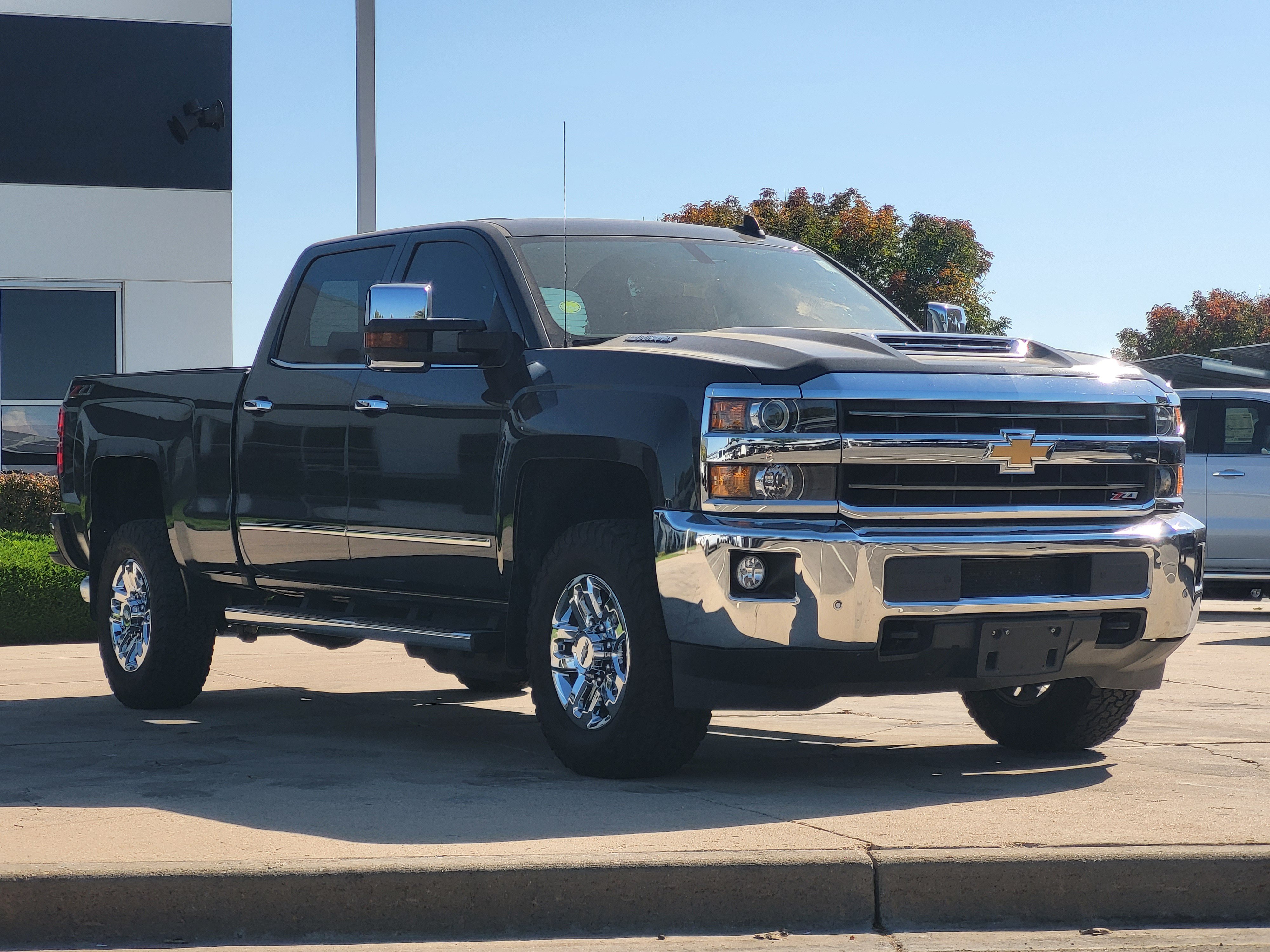Used 2019 Chevrolet Silverado 2500 LTZ w/ Duramax Plus Package AWD/4WD image 7