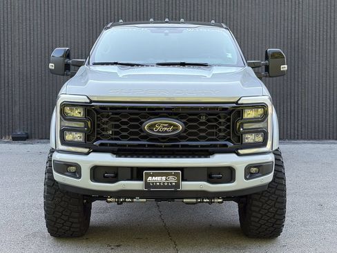 Used 2026 Ford F250 Lariat w/ Black Appearance Package AWD/4WD image 4