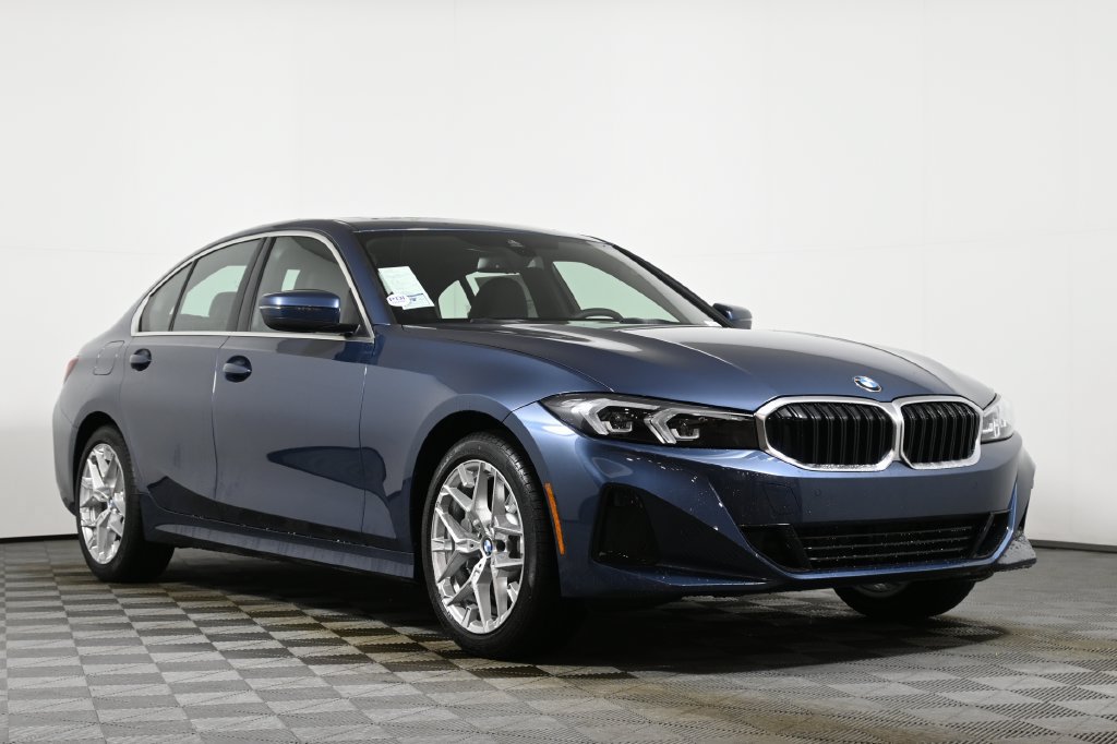 Used 2026 BMW 330i xDrive Sedan w/ Convenience Package AWD/4WD image 9
