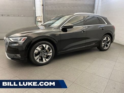 Used 2022 Audi e-tron Premium AWD/4WD image 1