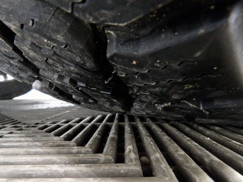 Used 2018 Chevrolet Colorado ZR2 image 36