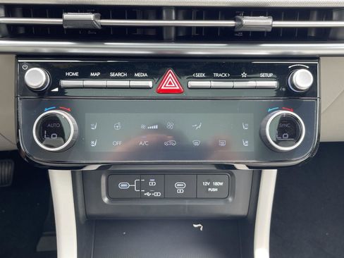 New 2025 Hyundai Tucson Limited image 29