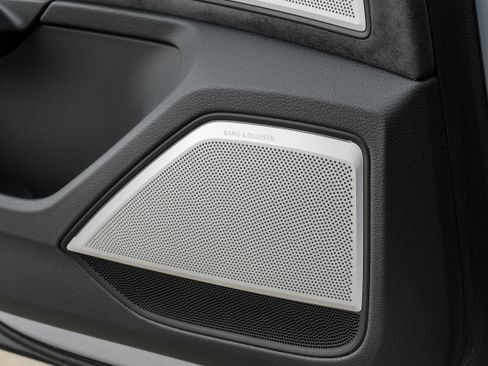 Used 2020 Audi A8 L 4.0T image 59