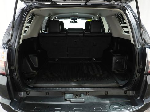 Used 2019 Toyota 4Runner TRD Off-Road Premium image 6