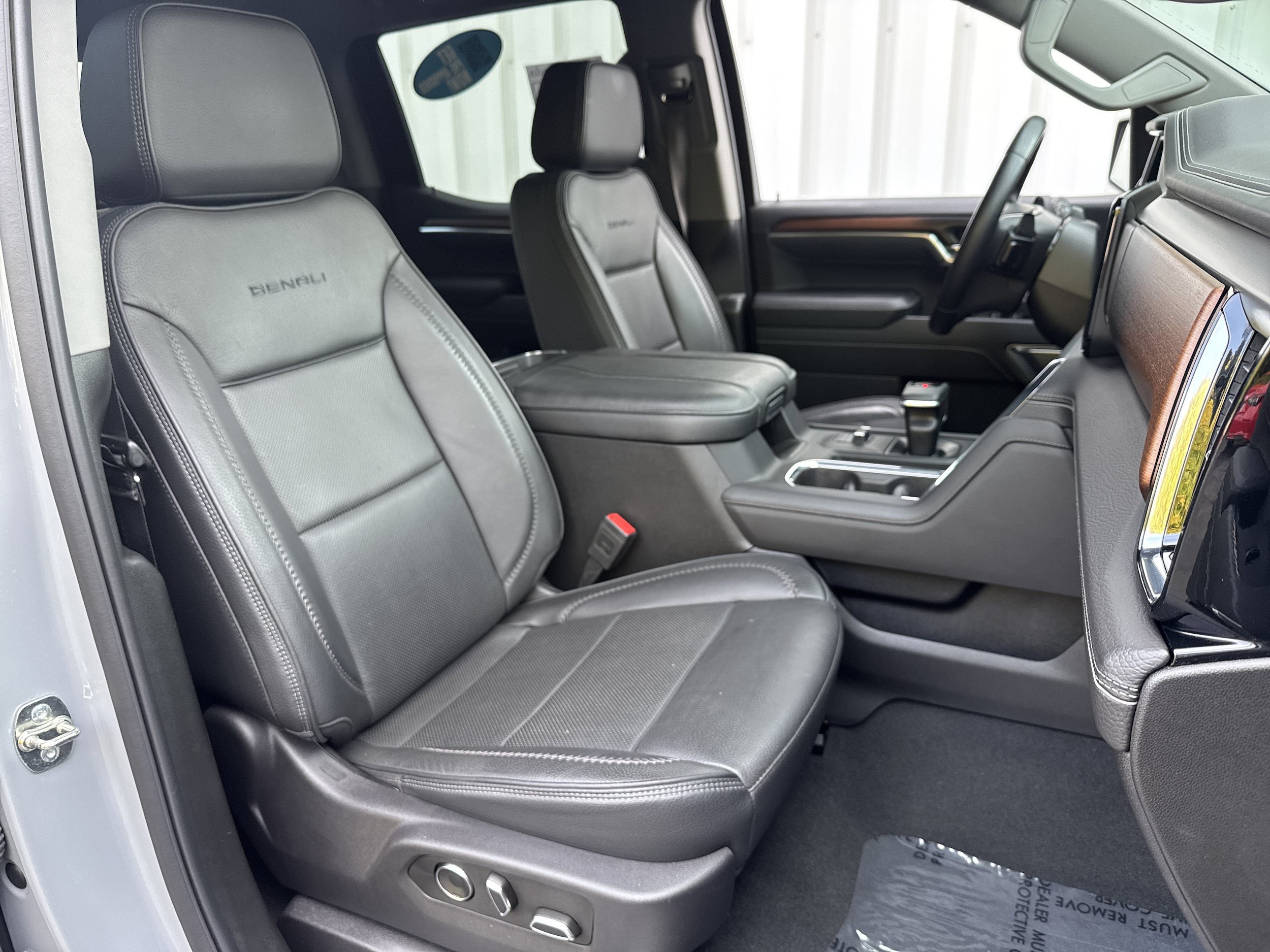 Used 2025 GMC Sierra 1500 Denali AWD/4WD image 17