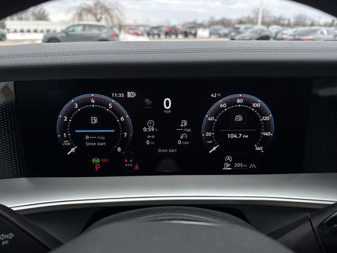 New 2026 Volkswagen Tiguan SE R-Line image 11