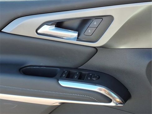 New 2026 Chevrolet Traverse LT w/ Driver Confidence Package image 15