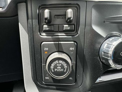 New 2025 Ford F150 Lariat w/ Equipment Group 501A Mid image 19