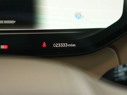 Used 2025 Land Rover Range Rover Long Wheelbase SE AWD/4WD image 26