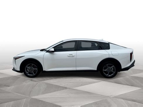 Used 2025 Kia K4 FWD image 5