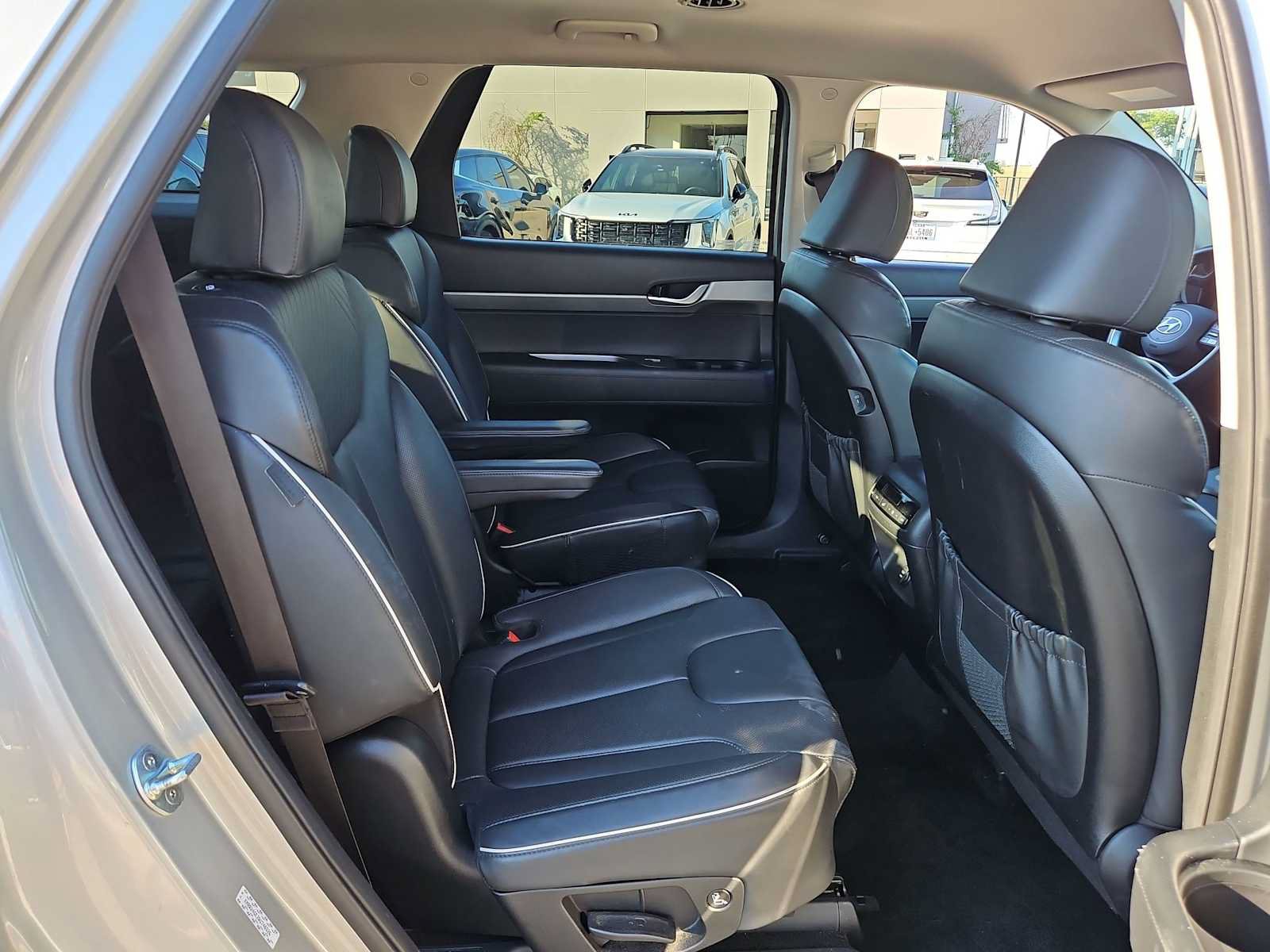 Used 2024 Hyundai Palisade SEL FWD image 14