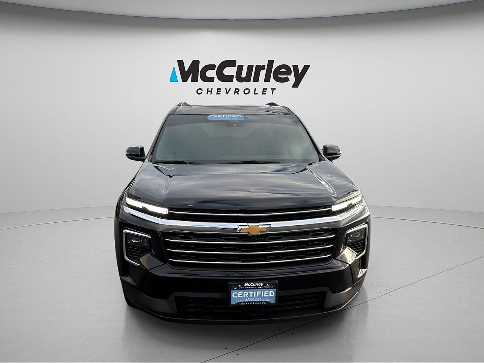 Used 2025 Chevrolet Traverse LT w/ Sun and Wheel Package AWD/4WD image 2