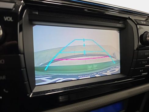 Used 2014 Toyota Corolla LE FWD image 21