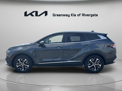 Used 2024 Kia Sportage EX FWD image 4