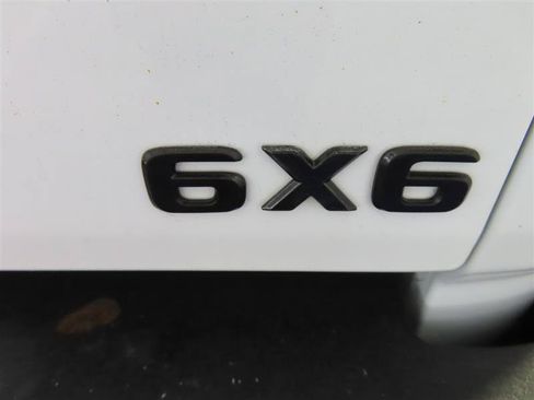 Used 2021 Jeep Gladiator Sport AWD/4WD image 16