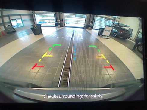 Used 2024 Nissan Frontier SV w/ Technology Package image 13