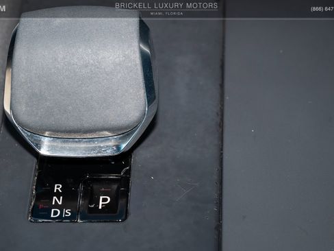 Used 2023 Land Rover Discovery S R-Dynamic image 24