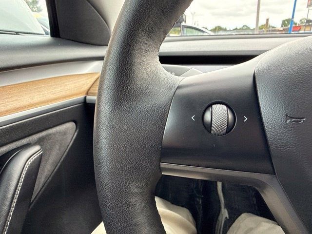 Used 2021 Tesla Model 3 Standard Range Plus RWD image 25
